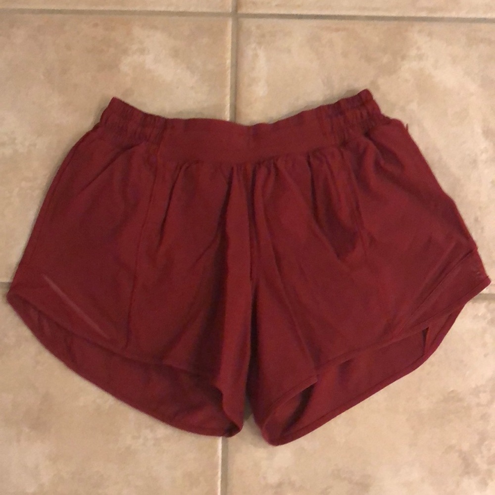 lululemon Hotty Hot Short 4” Size 6